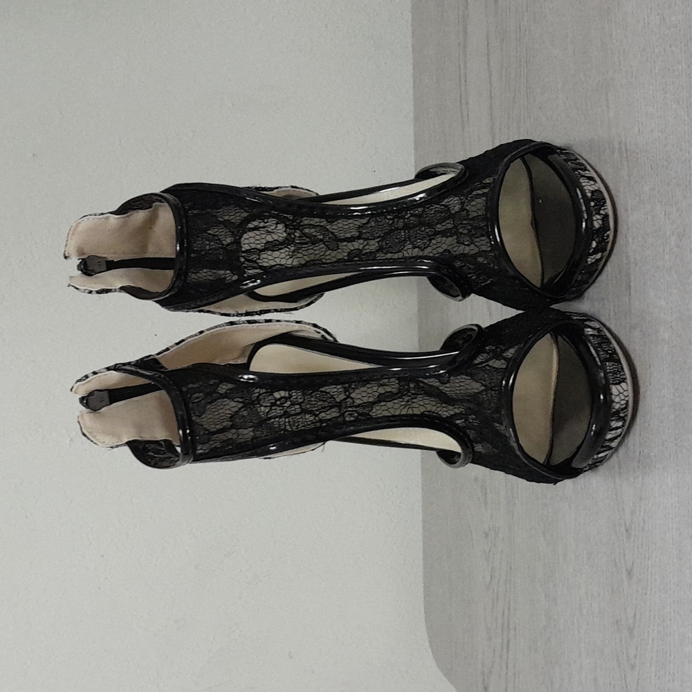 Heels - Picture 2 of 7